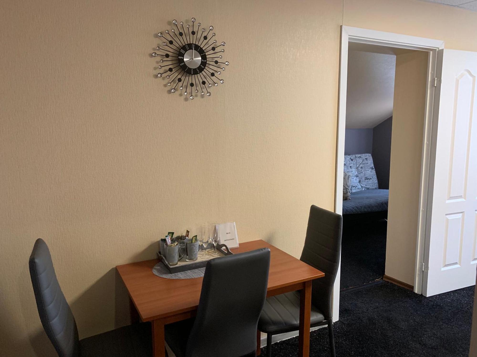 Hotel Portoss à Ventspils Extérieur photo
