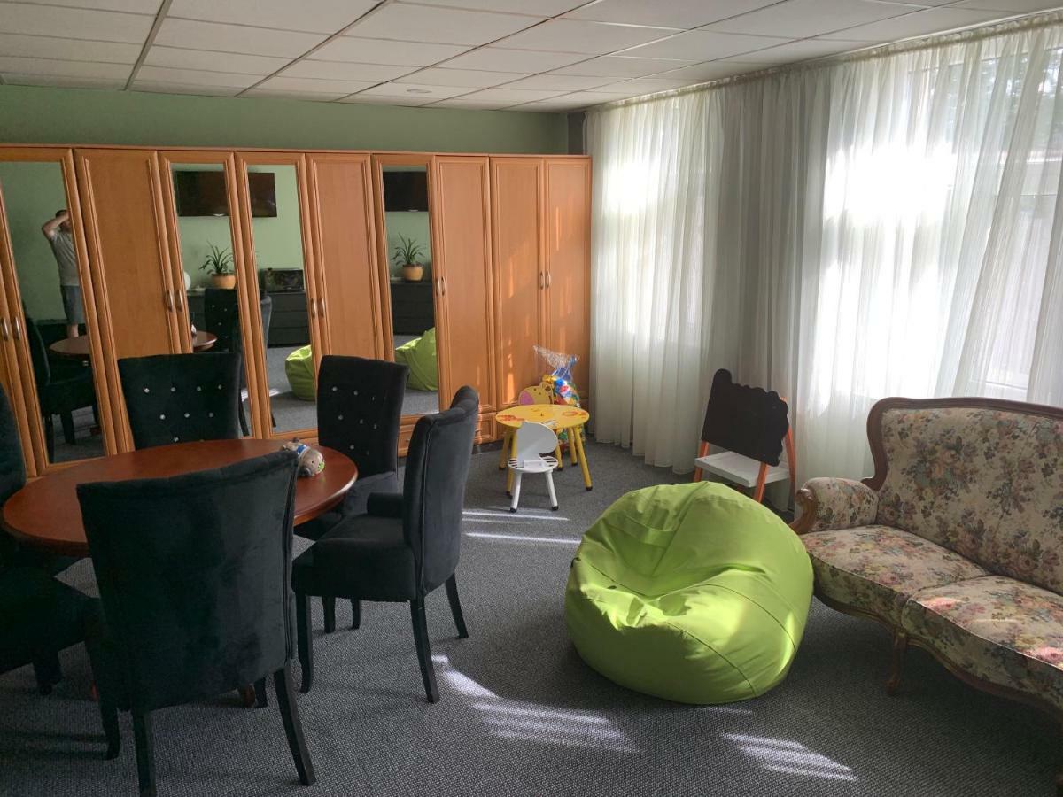 Hotel Portoss à Ventspils Extérieur photo